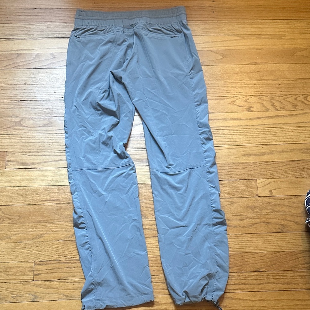 Athleta Lightweight Gray Drawstring Pants Sz 2 - image 5